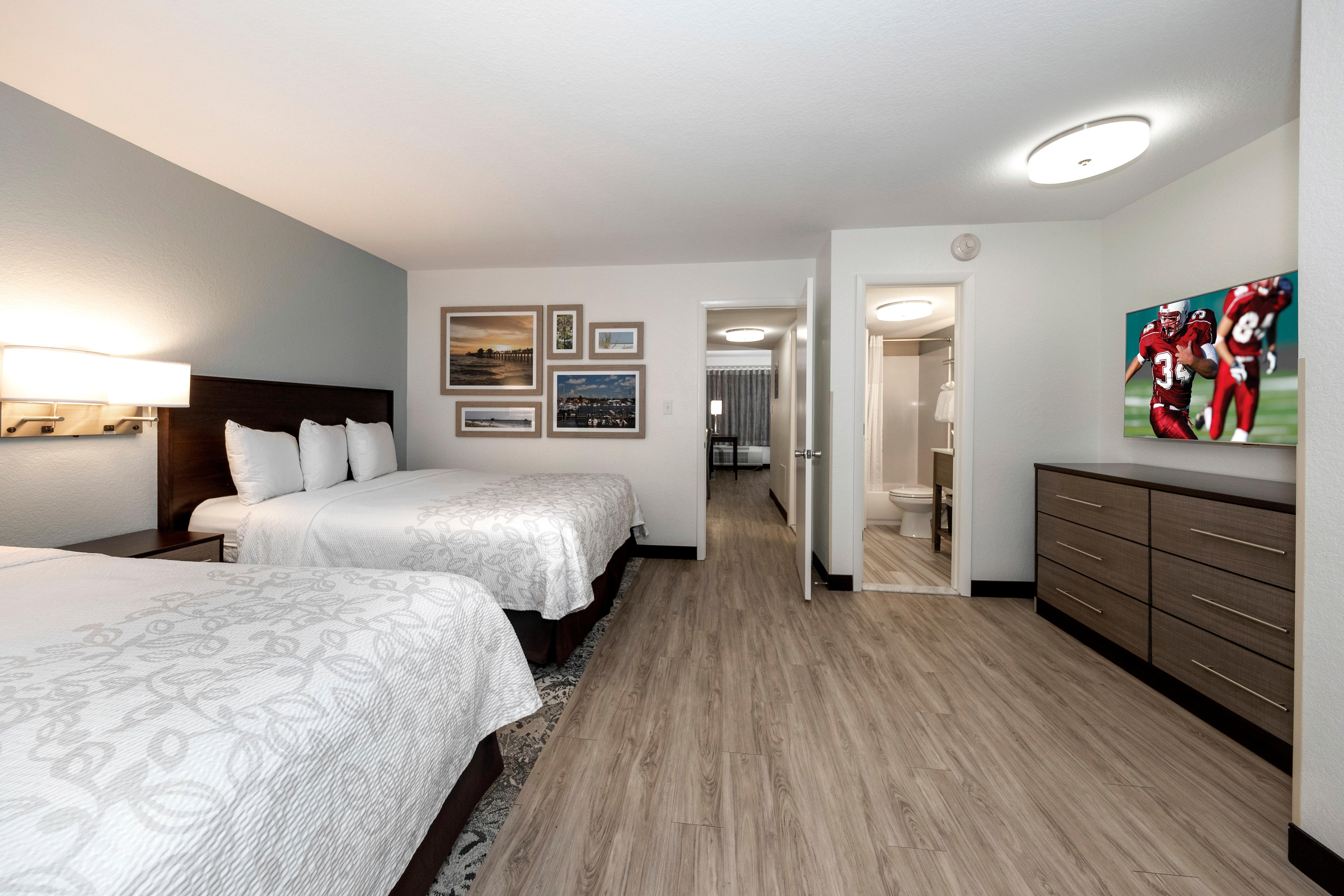 Red Roof Inn Plus+ & Suites Naples Downtown-5Th Ave S Εξωτερικό φωτογραφία