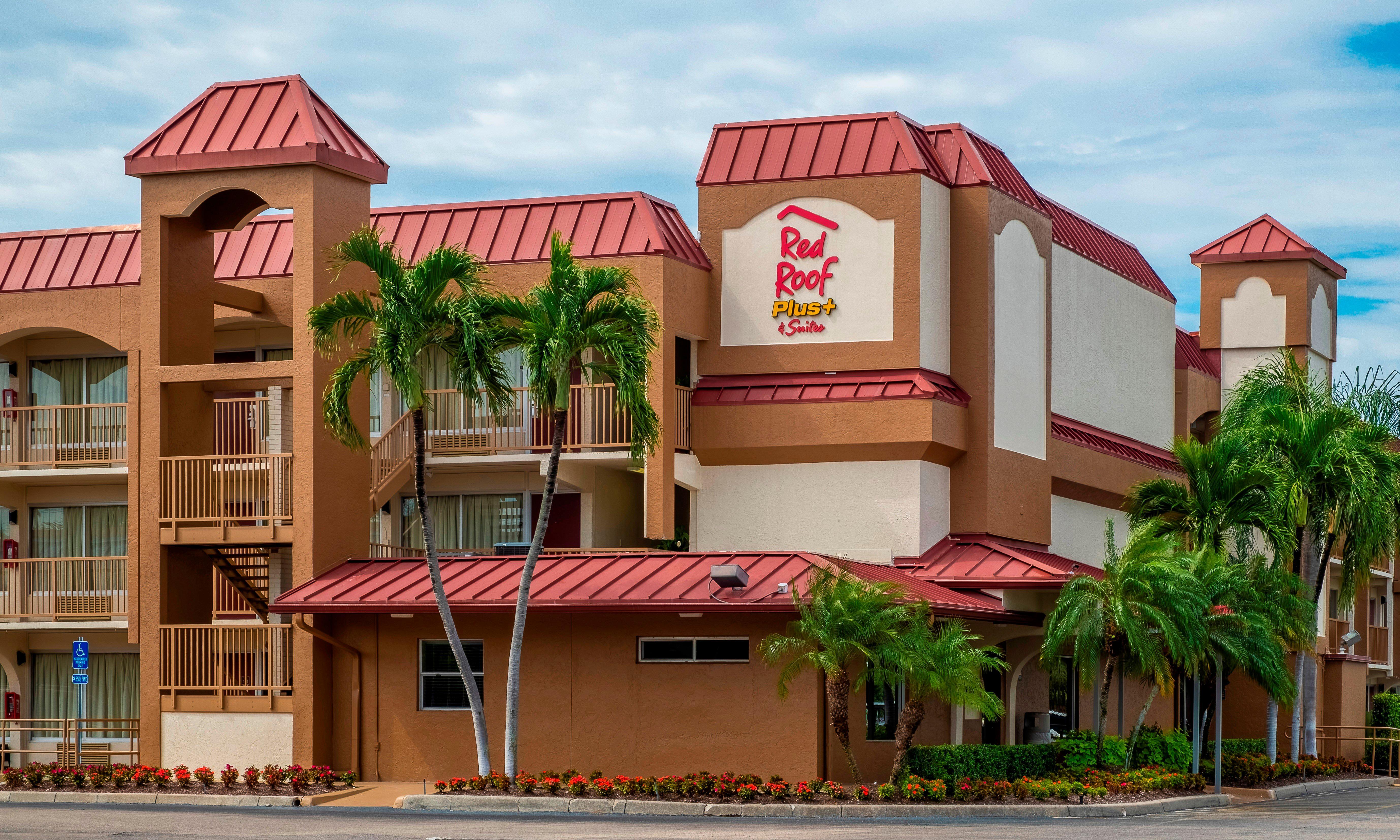 Red Roof Inn Plus+ & Suites Naples Downtown-5Th Ave S Εξωτερικό φωτογραφία