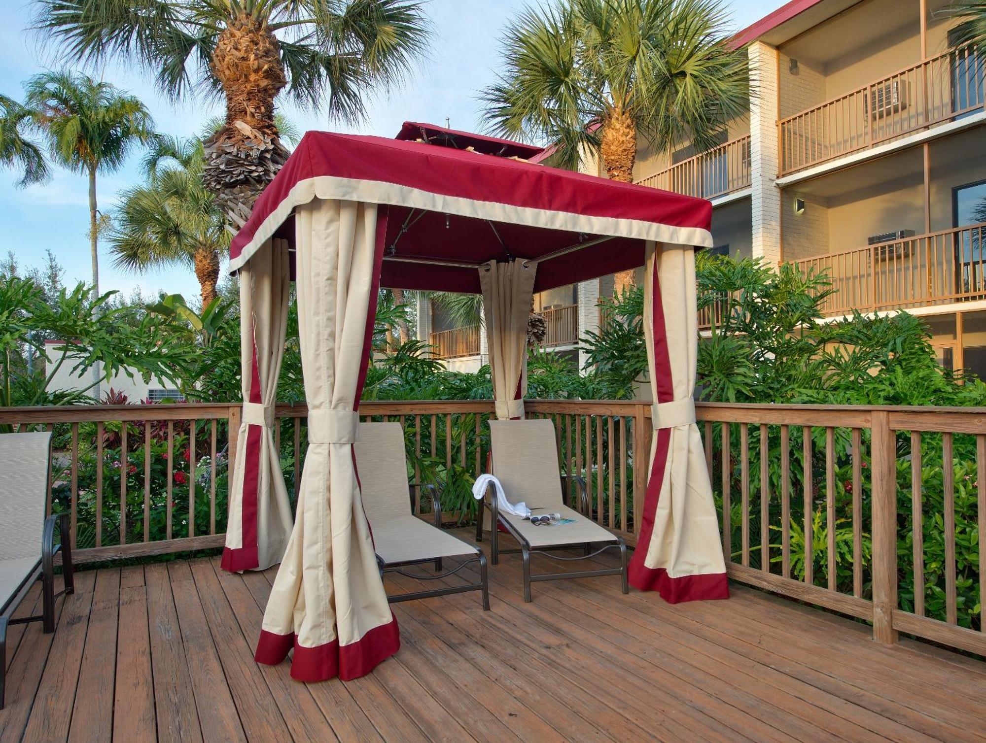 Red Roof Inn Plus+ & Suites Naples Downtown-5Th Ave S Εξωτερικό φωτογραφία