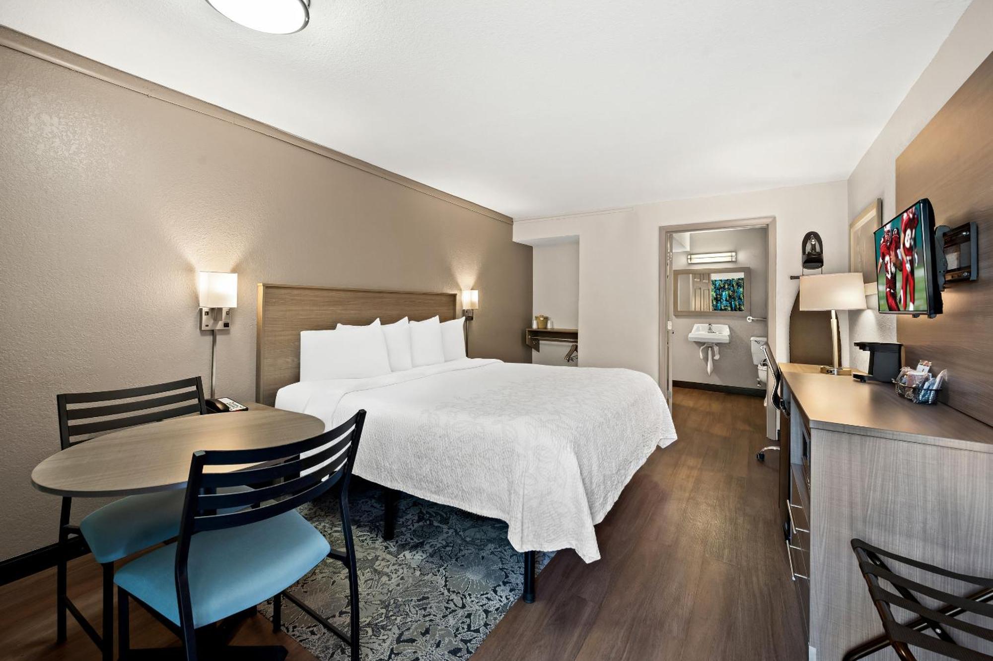 Red Roof Inn Plus+ & Suites Naples Downtown-5Th Ave S Εξωτερικό φωτογραφία