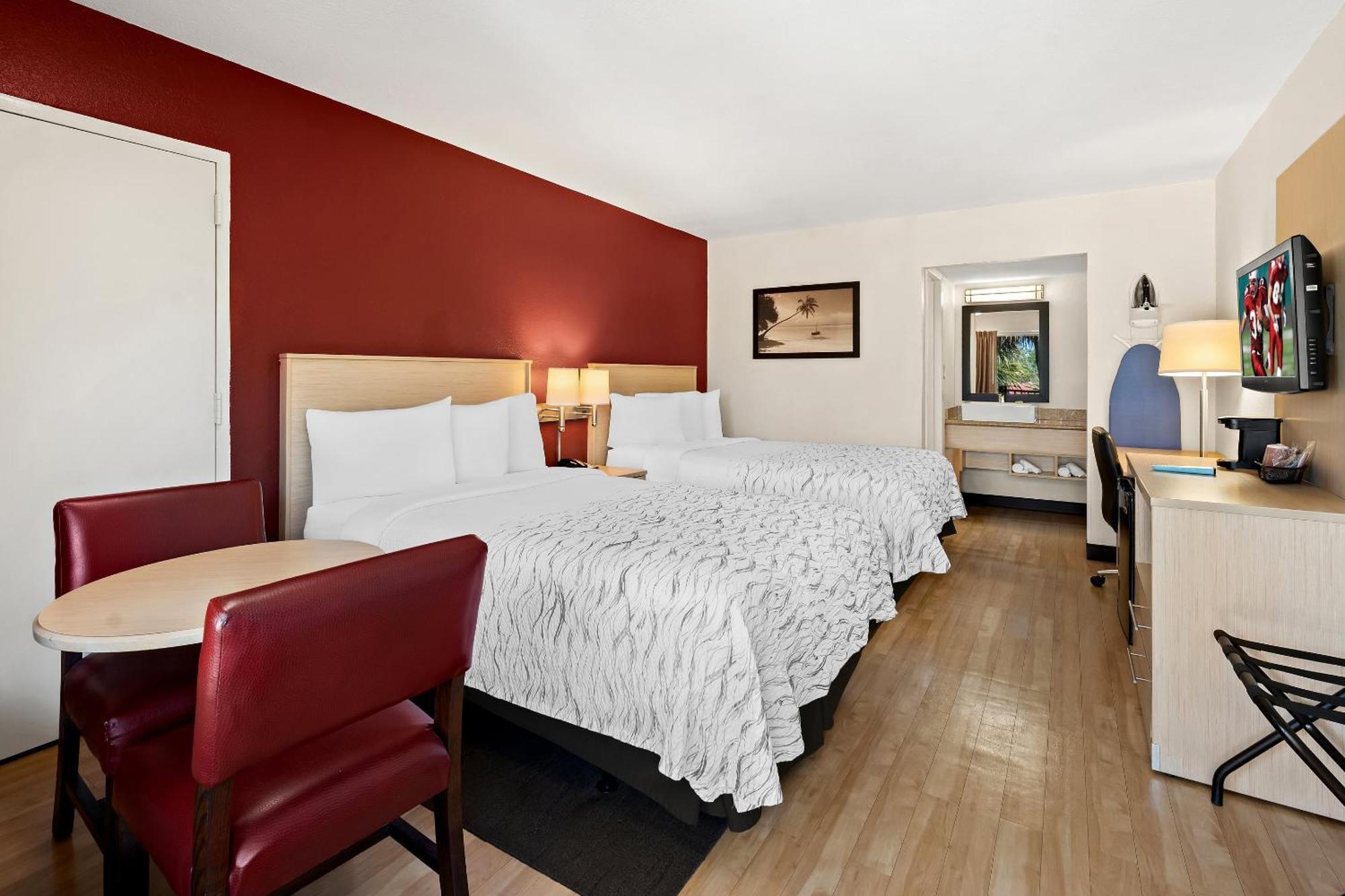 Red Roof Inn Plus+ & Suites Naples Downtown-5Th Ave S Εξωτερικό φωτογραφία
