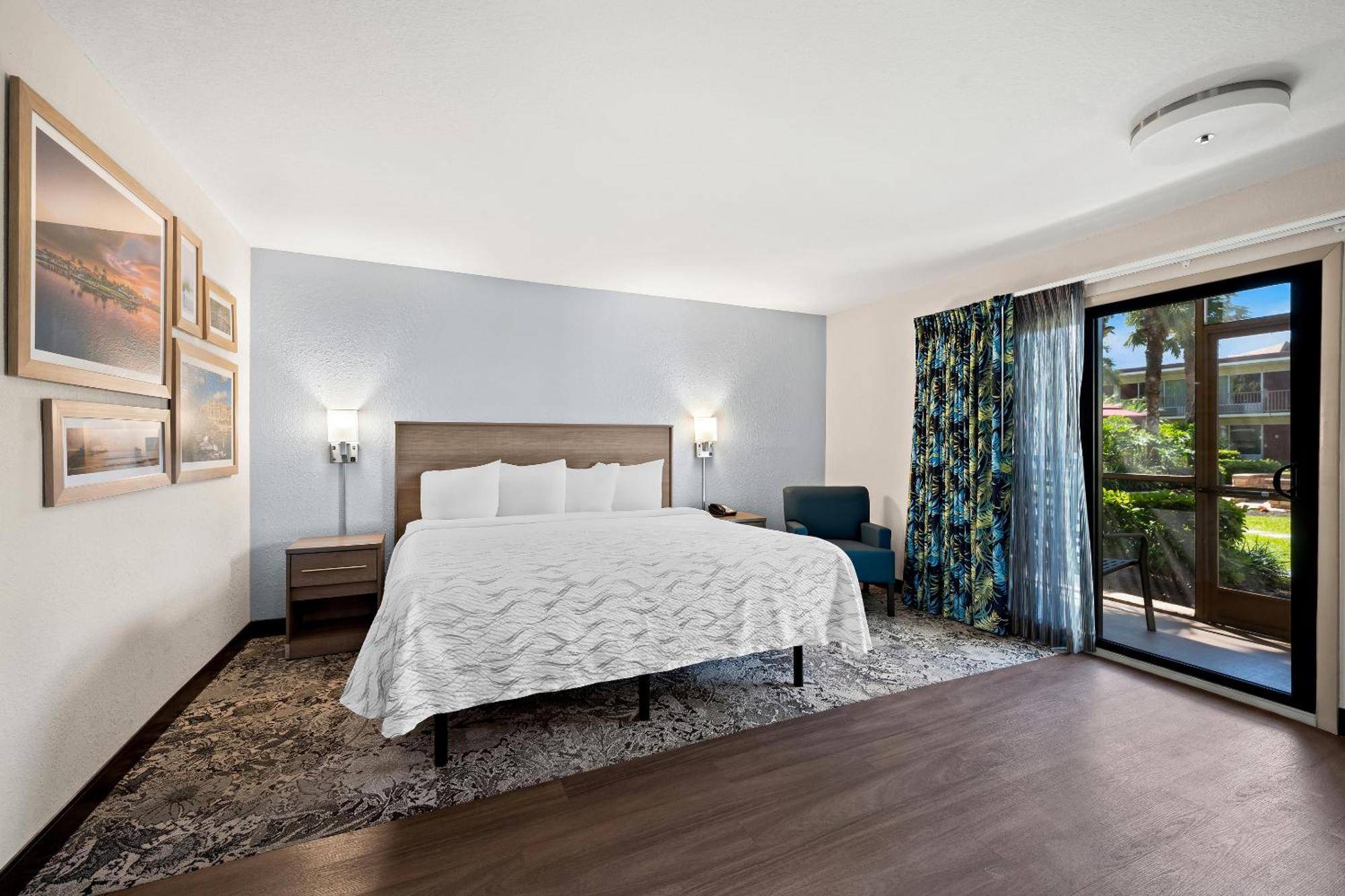 Red Roof Inn Plus+ & Suites Naples Downtown-5Th Ave S Εξωτερικό φωτογραφία