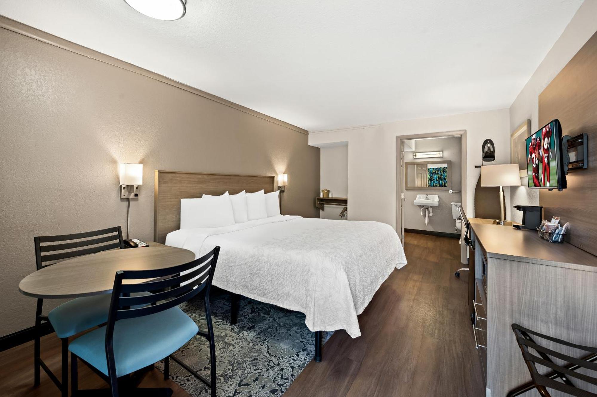 Red Roof Inn Plus+ & Suites Naples Downtown-5Th Ave S Εξωτερικό φωτογραφία